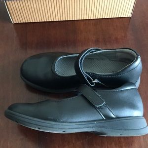 School Issue shoes size 2  and 2.5 girl